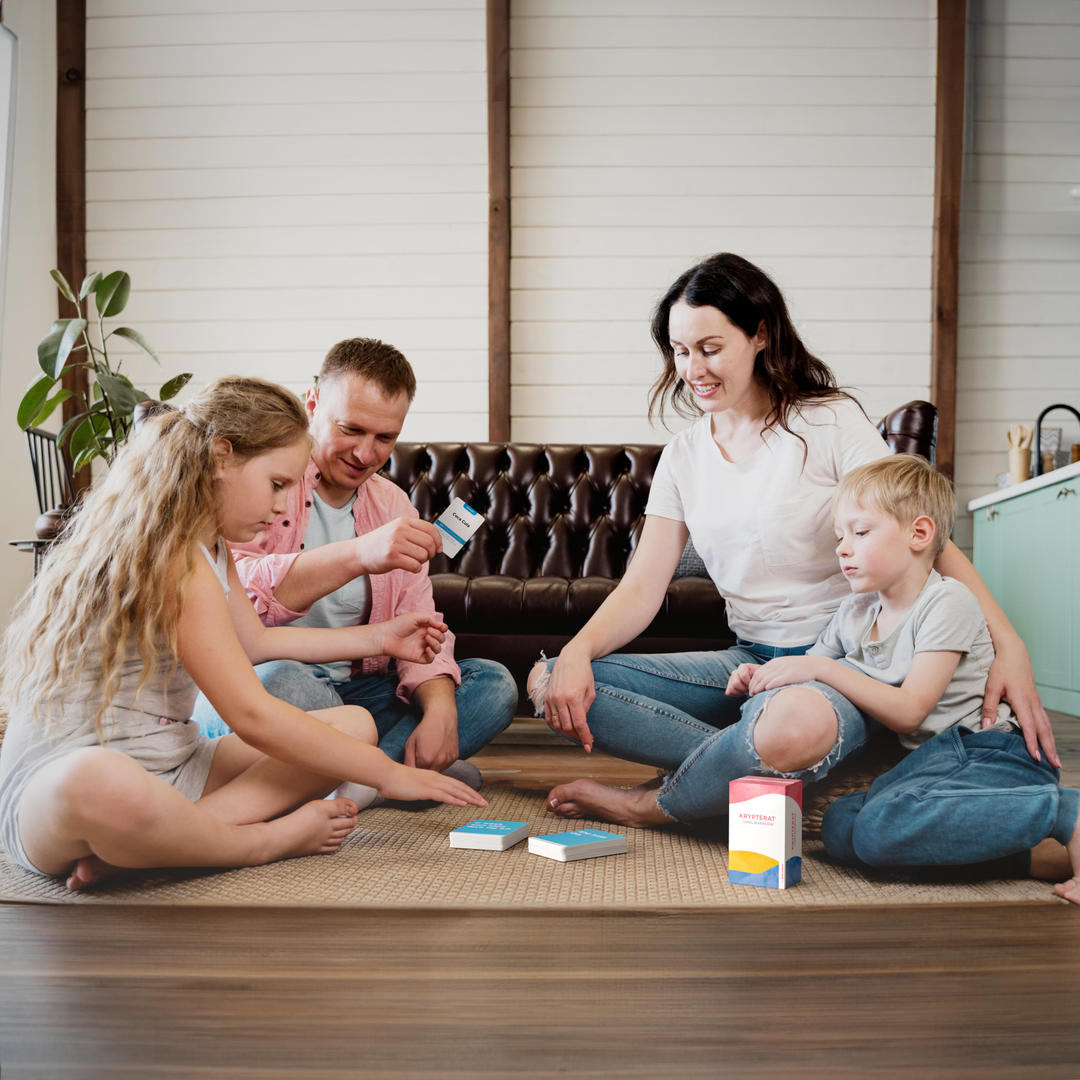 Krypterat Familjeversion | Svensk Utgåva | 400 Kort | Nästan Slutsåld!